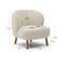 Кресло Ulit из белого букле с ножками из светлого бука