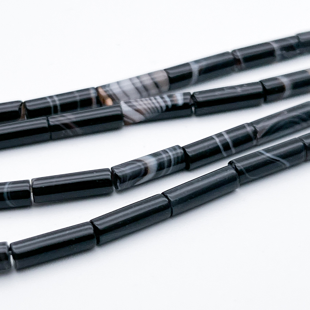 Агат черный бусины (тонированный), размер около 13,5*4 мм, цена за 13 шт (1/2 нити)