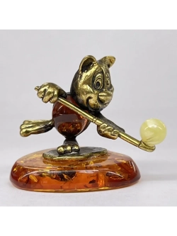 Бронзовая статуэтка на янтаре
