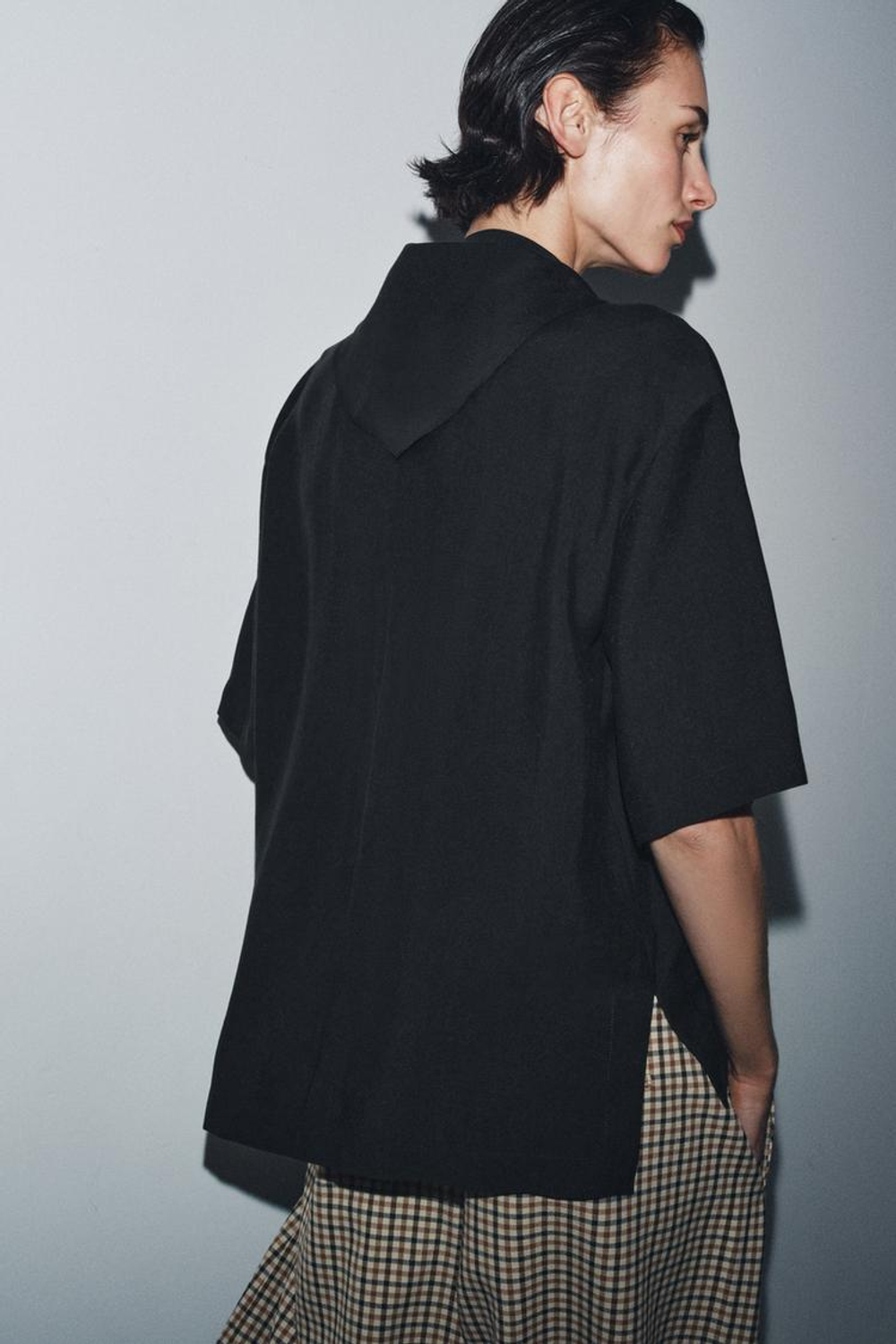 ZARA СТРУЯЩАЯСЯ БЛУЗА С ПЛАТКОМ — ZW COLLECTION, ЧЕРНЫЙ