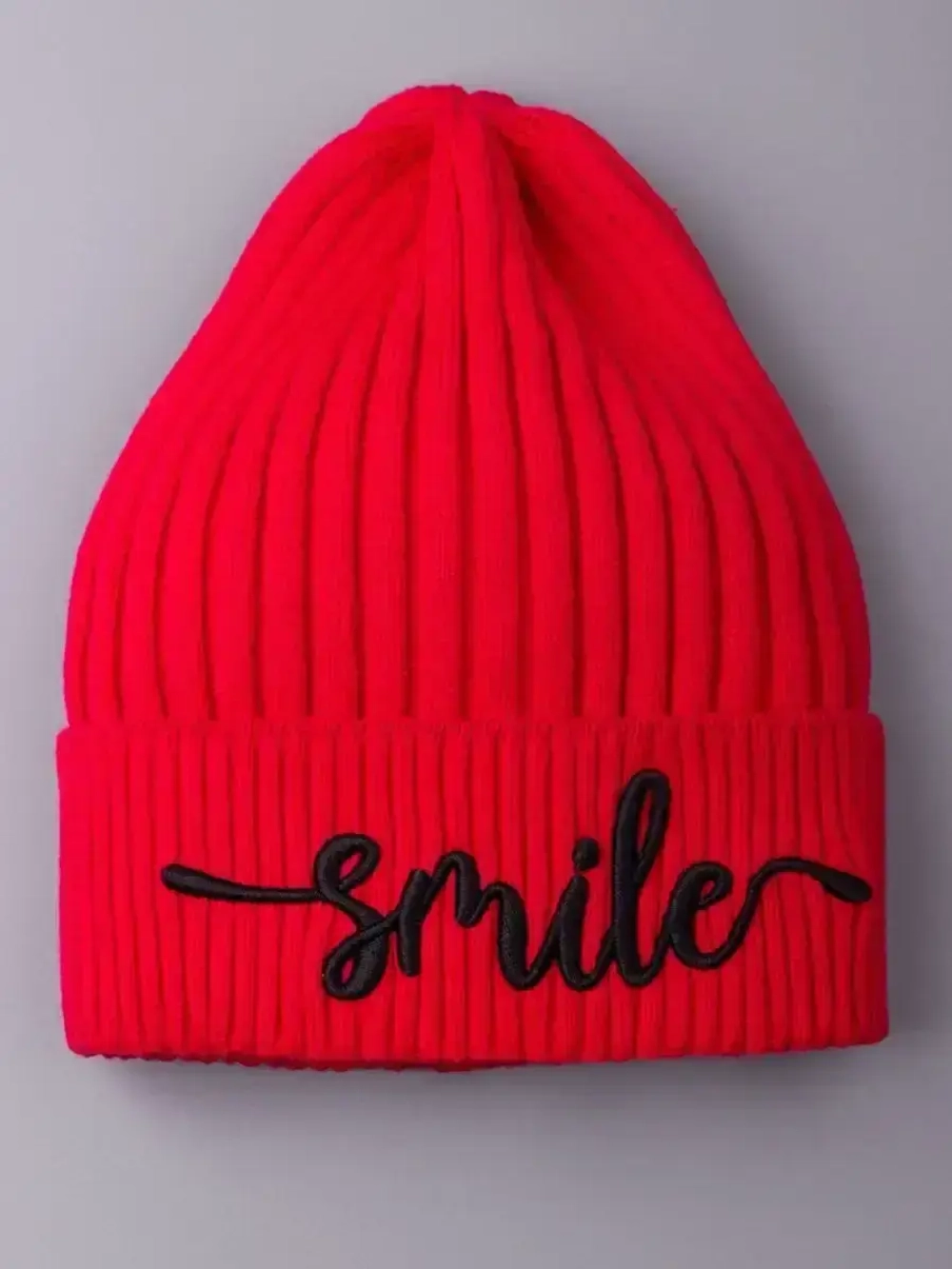 Шапка для девочки осенняя, вязаная, красная