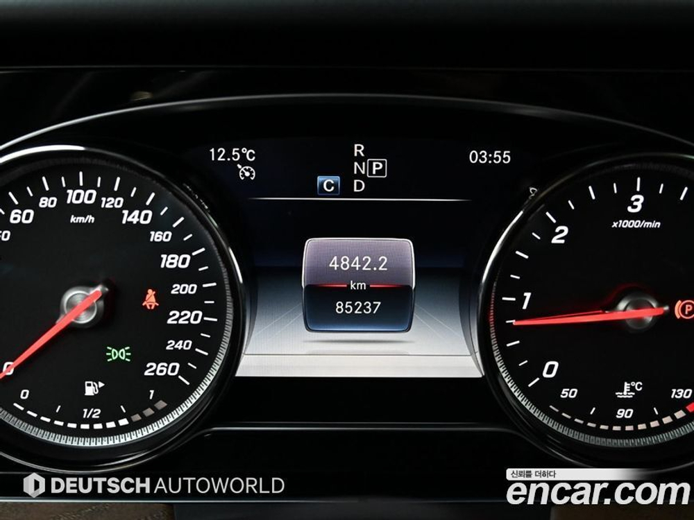 Mercedes-Benz E-Class W213 E220d Exclusive (10.2019)