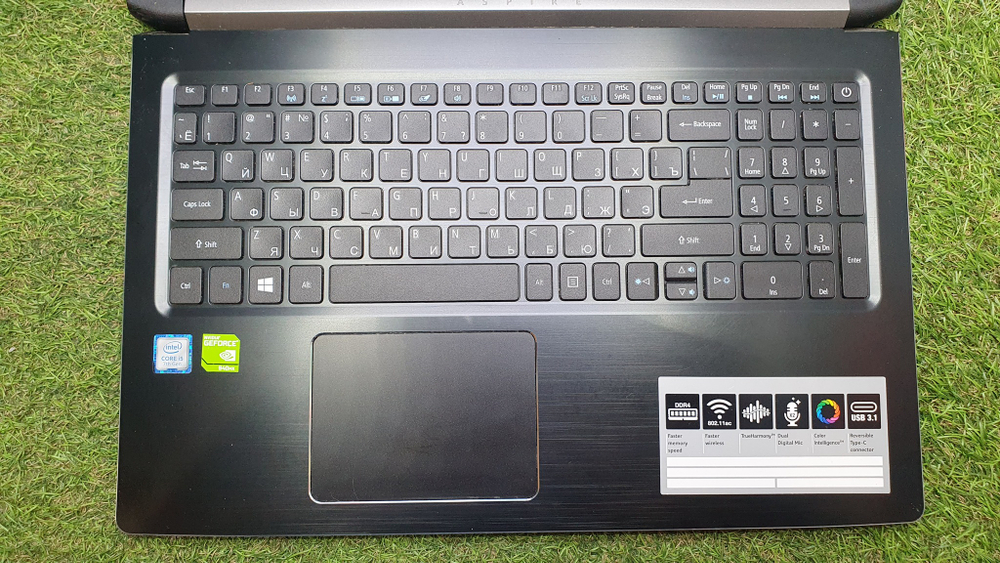 Ноутбук Acer i5-7/6Gb/940MX 2Gb