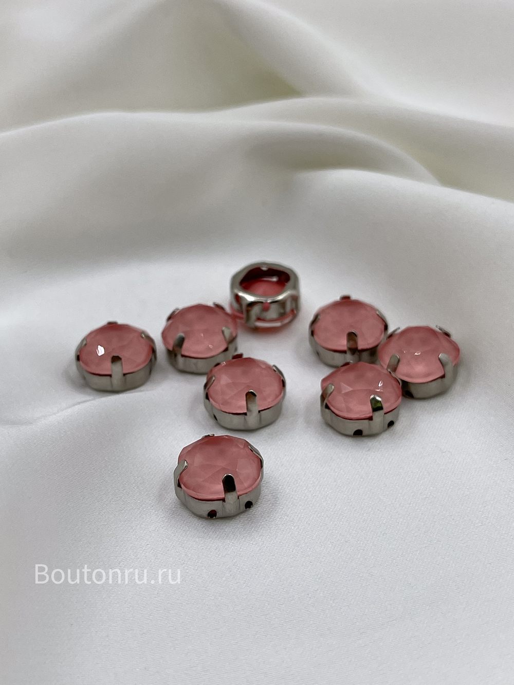 Стразы пришивные мягкий квадрат персиковые