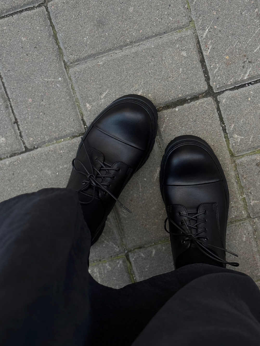 Dr.B black gloss