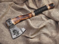 Топор "Один", рукоять комель берёзы (обжиг)