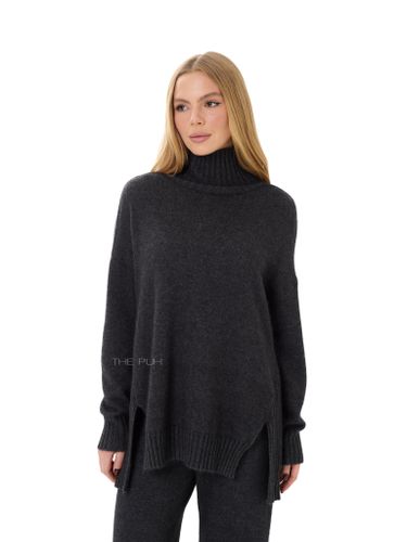 Темно-серый кашемировый костюм свободного кроя