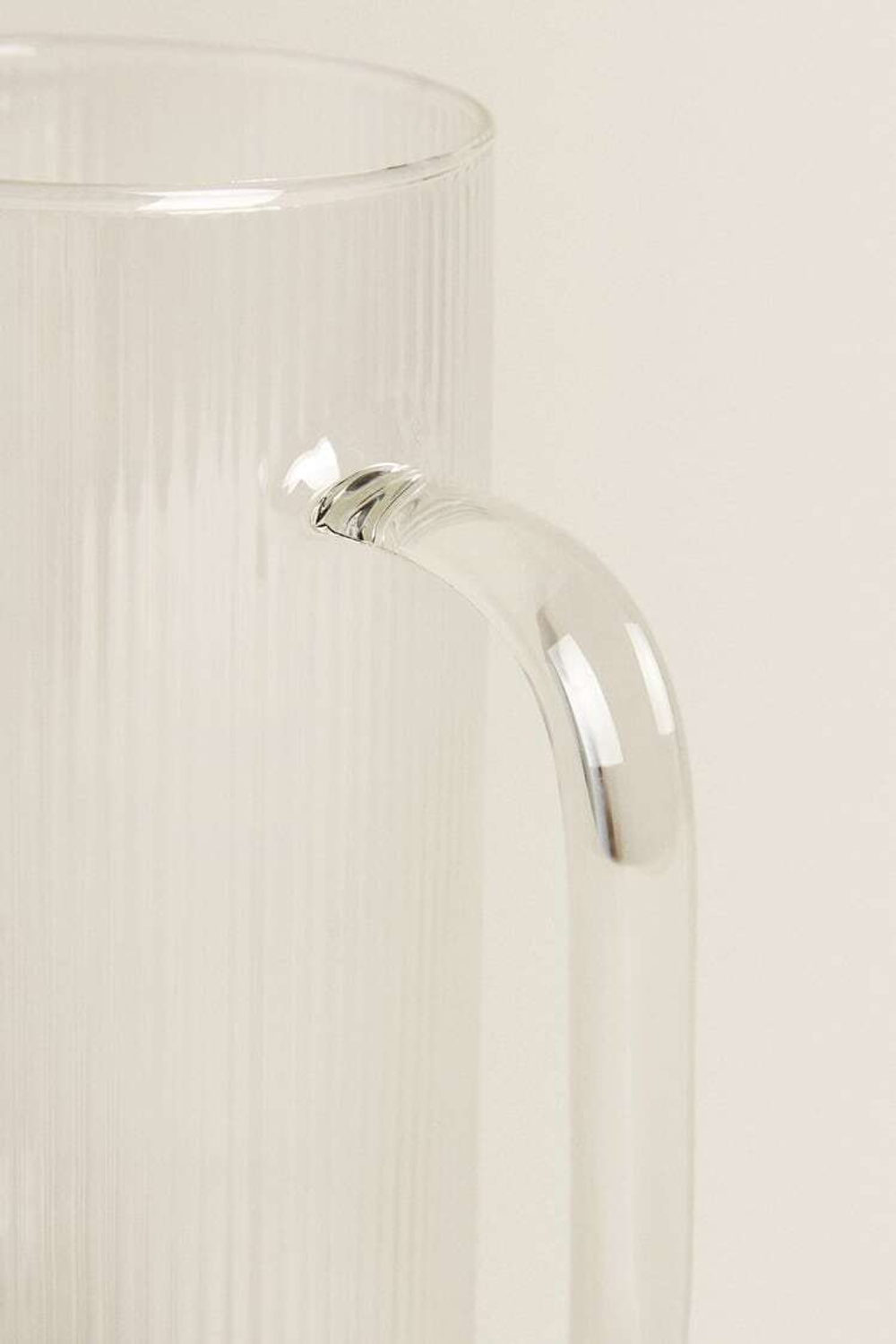 ZARA HOME КУВШИН ИЗ БОРОСИЛИКАТНОГО СТЕКЛА С ЛИНЕЙНЫМ ДИЗАЙНОМ, БЕЛЫЙ