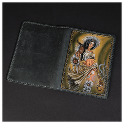 Кожаная обложка на паспорт «Шаманка» (фигура)