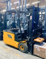 Электрический погрузчик CHL 1,5 т 440 Ач 3 опоры