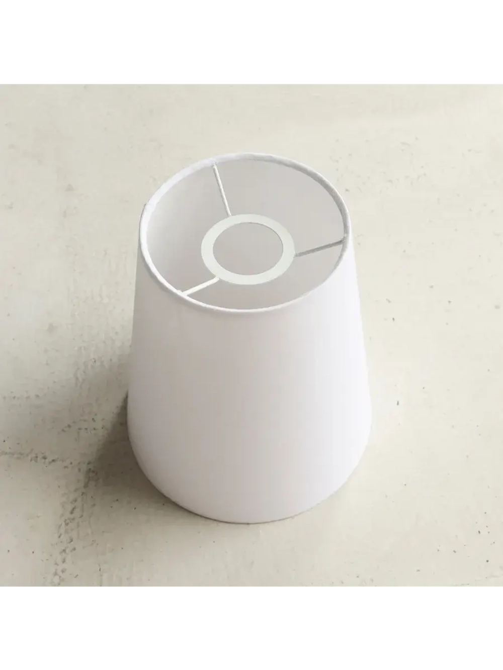 Торшер напольный с абажуром в гостиную современный