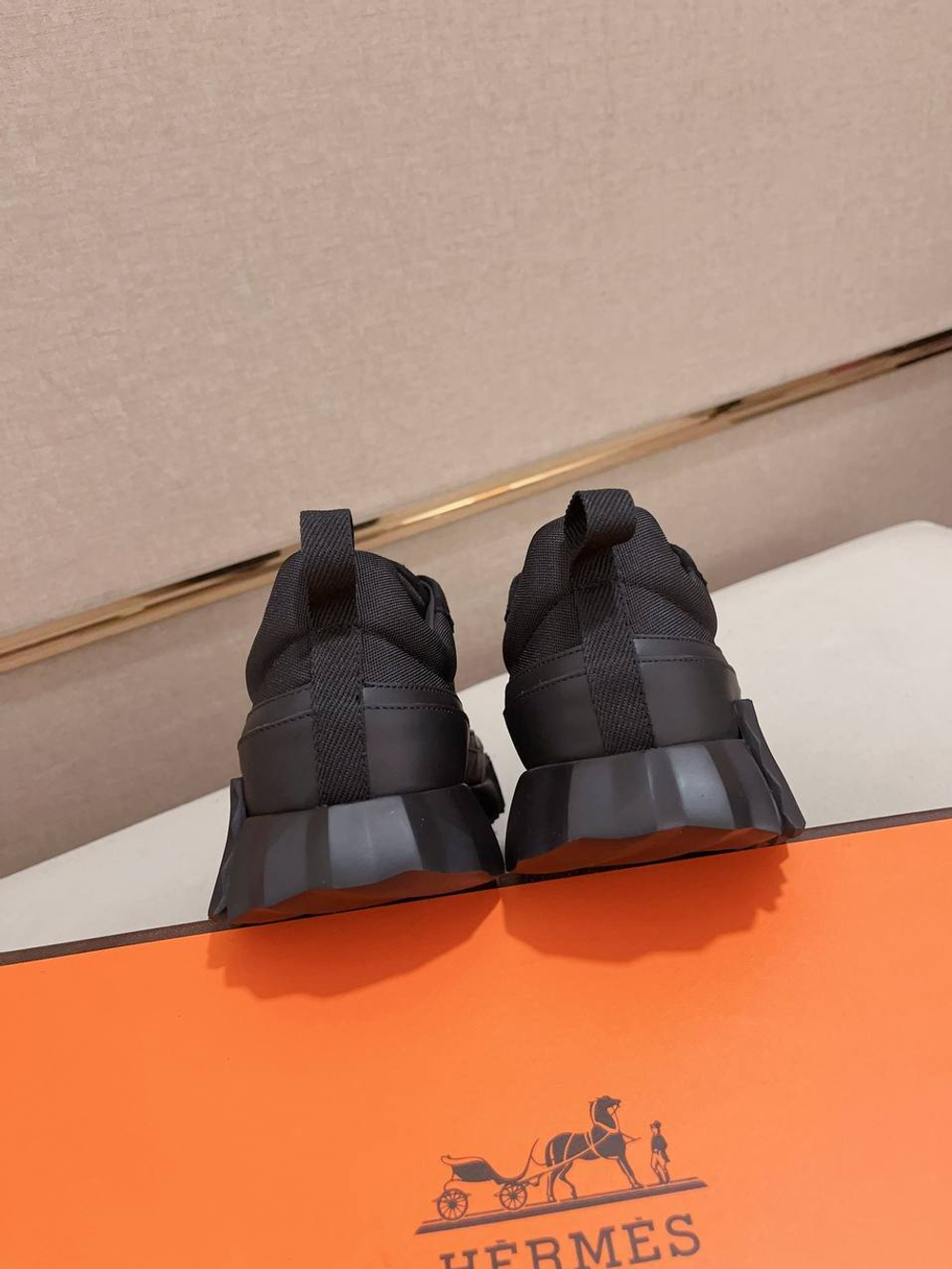 Кроссовки Hermes