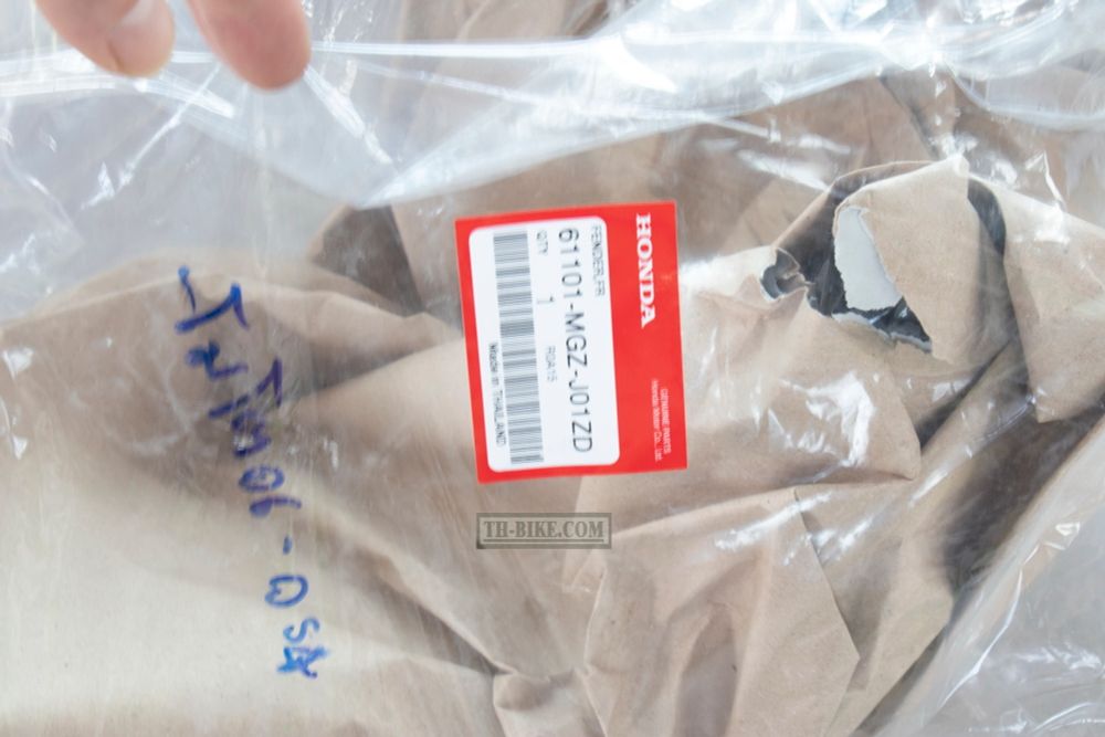 61101-MGZ-J00ZD (61101-MGZ-J01ZD), FENDER, FR. *NHB01*. Front Fender Honda CB500F, CBR500R, BLACK, 2013-2015