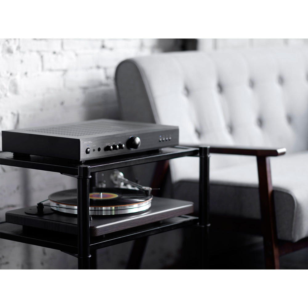 Интегральный усилитель Rotel A8 Black