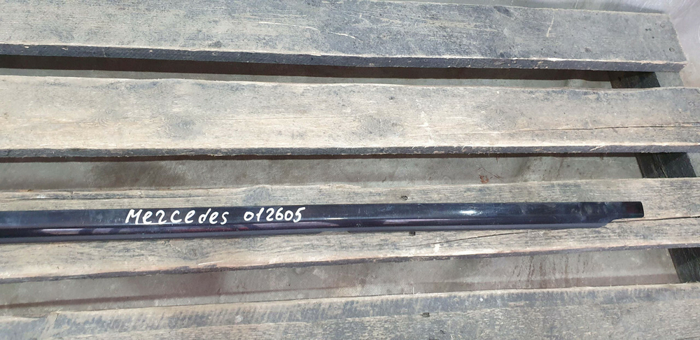 Молдинг двери задней правой Mercedes E (W213) 16-нв Б/У Оригинал A2137302405