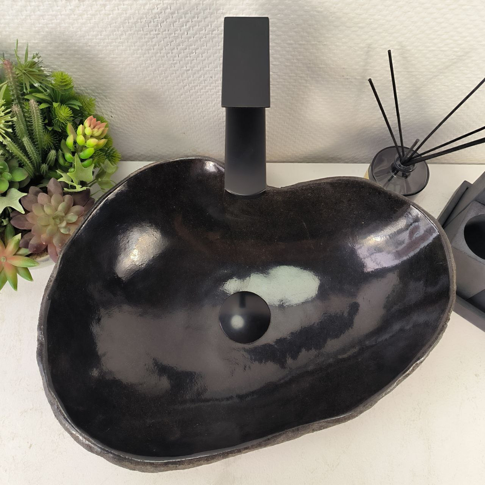 Раковина из речного камня RS-65081 44*34*15 0861