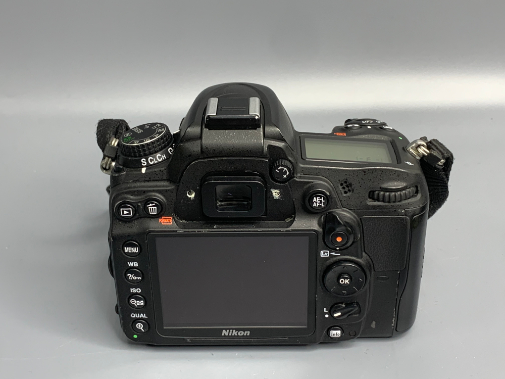 Nikon D7000 Тугой ход кнопки Live View