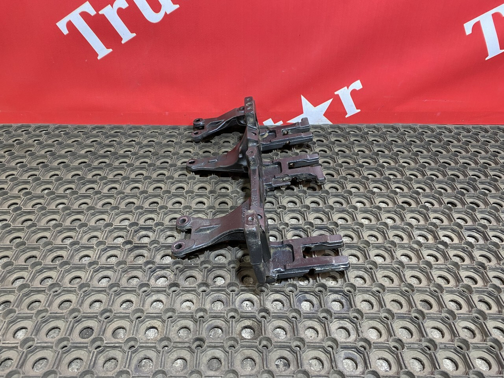 Кронштейн EGR