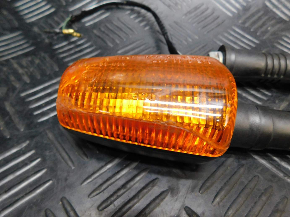Поворотники передние Yamaha FZX750 3XF.