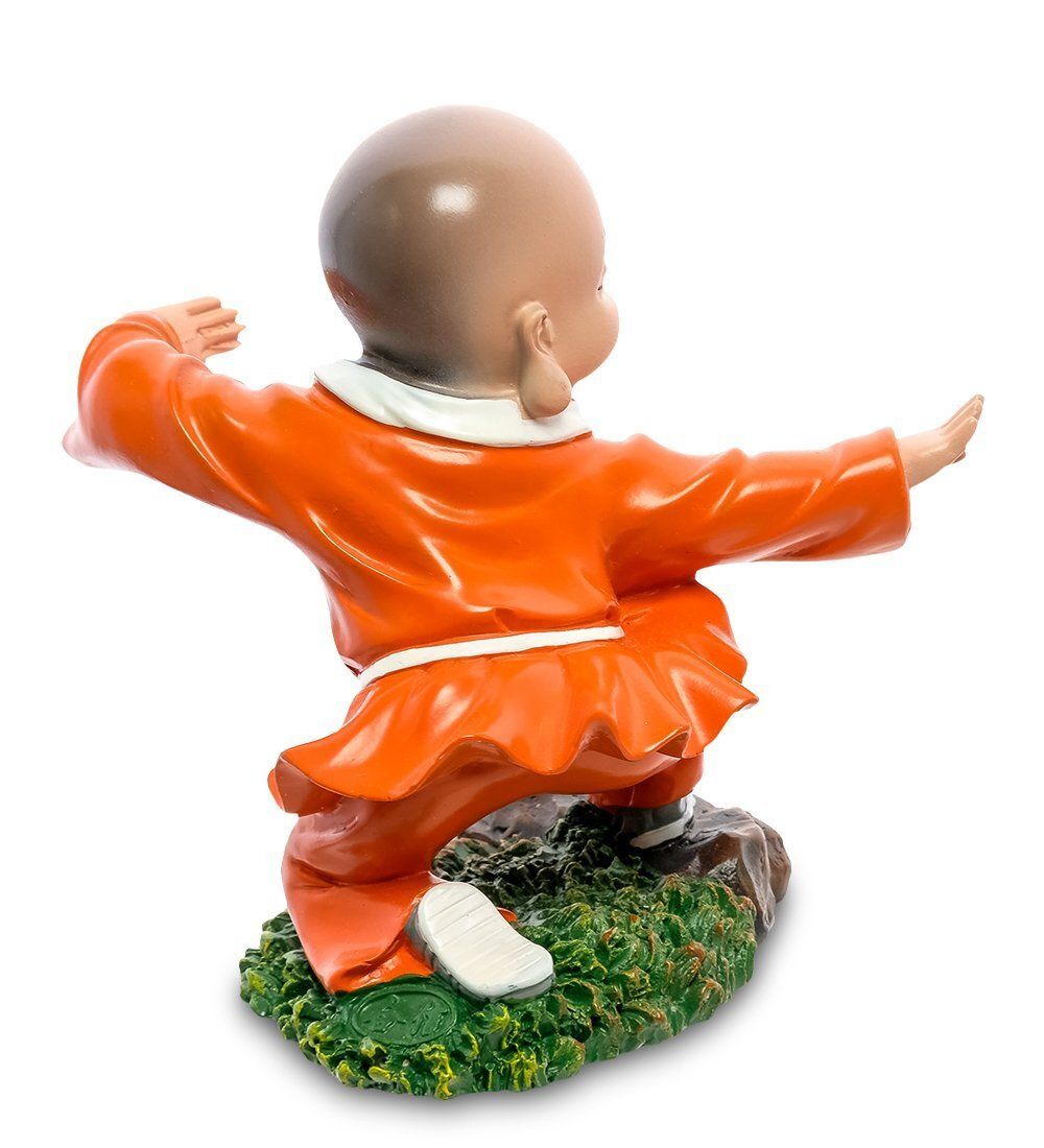 MN-221 Фигурка «Каратист»