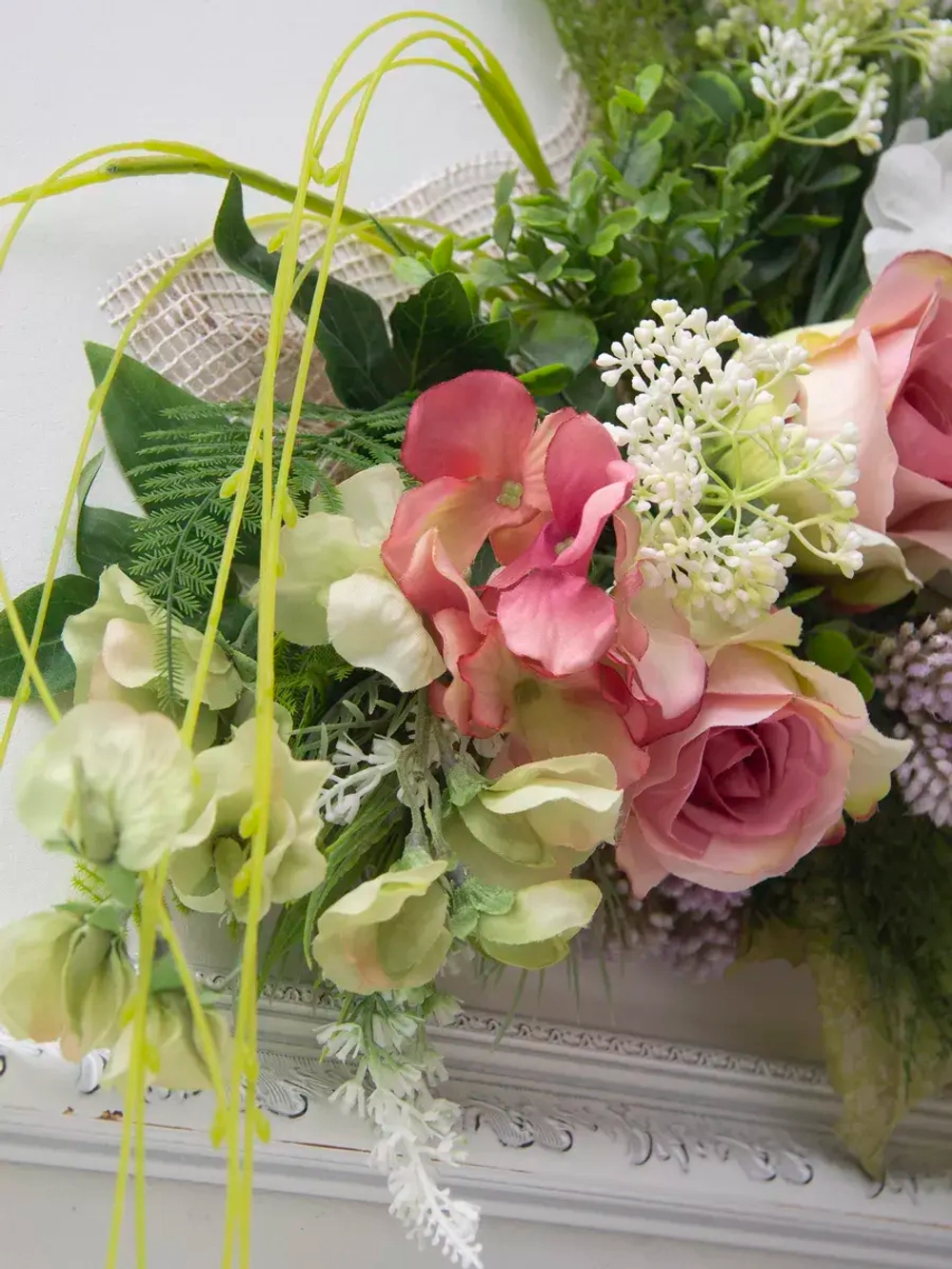 Цветочная композиция в багетной раме