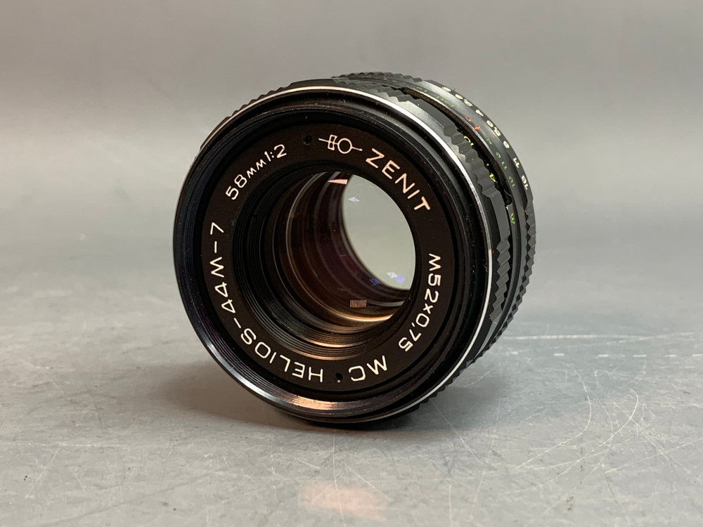 MC Helios-44M-7