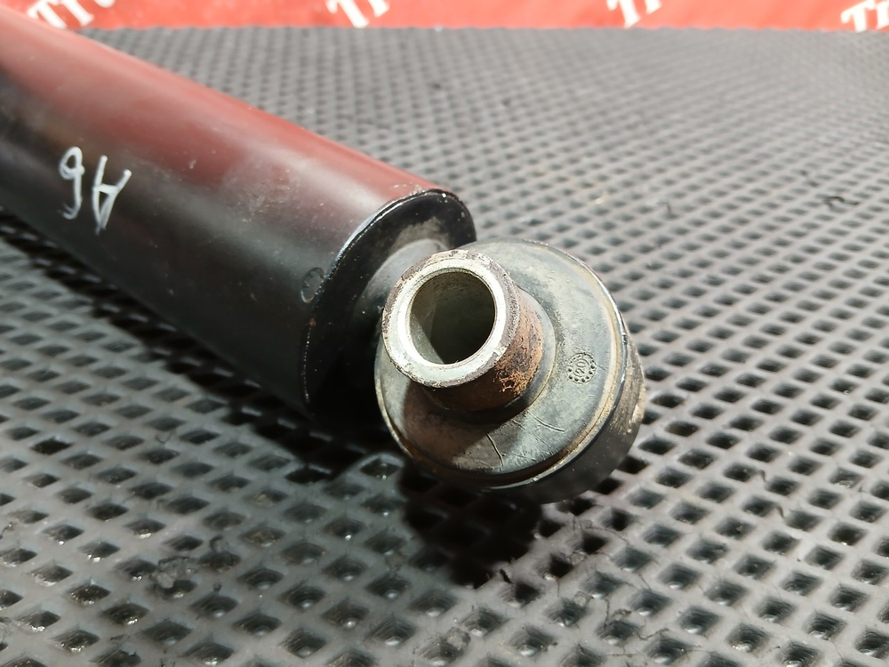 Амортизатор задний