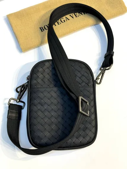 Сумка мессенджер Bottega Venetta, чёрный