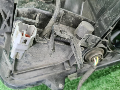 Битая Фара правая Toyota RAV4 4 CA40 (2015-2019) LED
