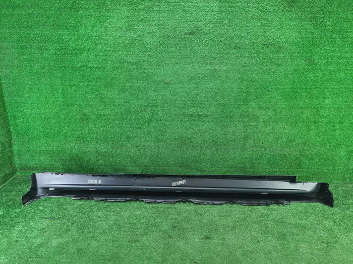 Наклад порога левая Mercedes ML GLE W166 (2011-2018)