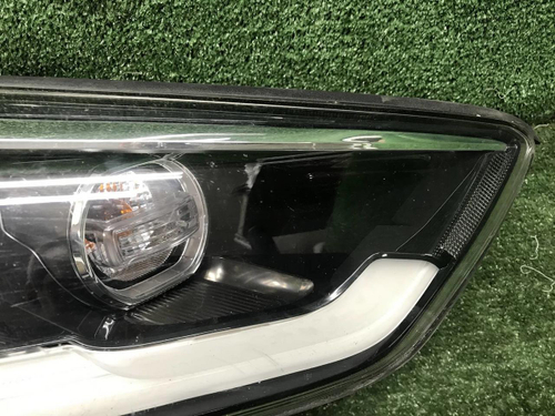 Фара правая Hyundai Grand Santa Fe 3 15-18 ксенон