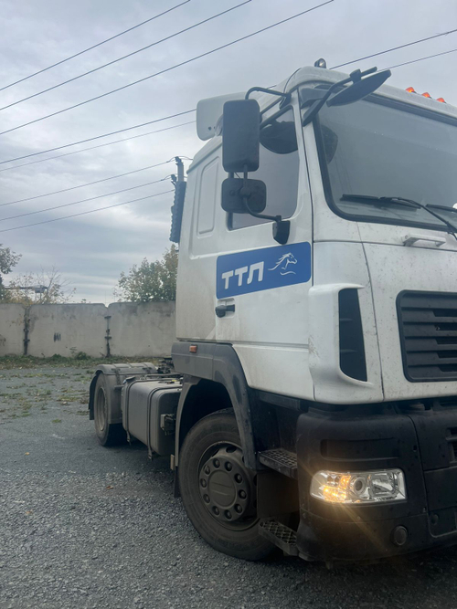 МАЗ 5440 4x2 Седельный тягач 5440С5-8580-031 (Дизельный, 6,7 л, 328 л.с., МТ)