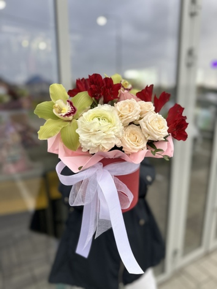 Композиция на флористической губке