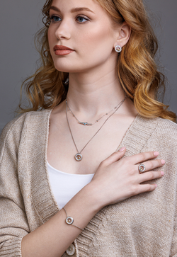 Браслет из серебра со вставками из цитрина и бесцветных фианитов