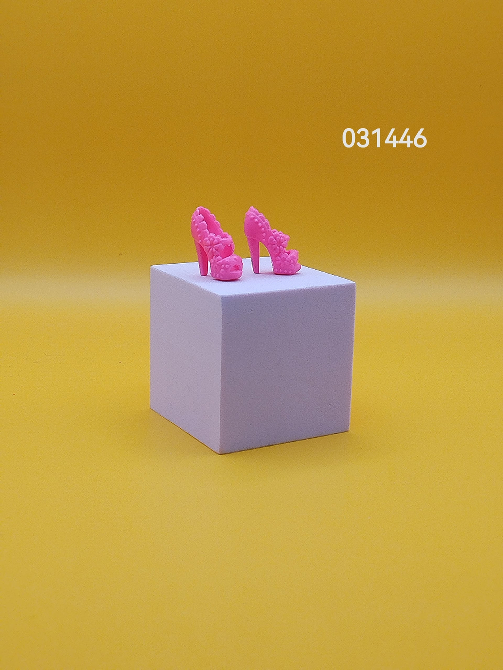 Обувь для куклы Барби 031446