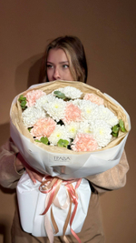 Букет "Весенняя нежность", хризантема и диантусы