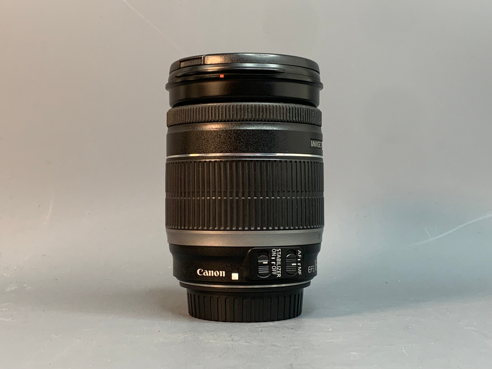 Canon EF-S 18-200mm 3.5-5.6 IS