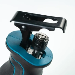 Сабельная пила Makita - надежный инструмент для точного распила различных материалов