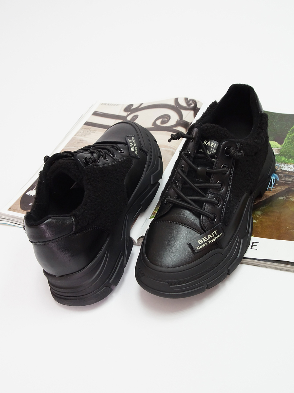 Кроссовки женские демисезонные