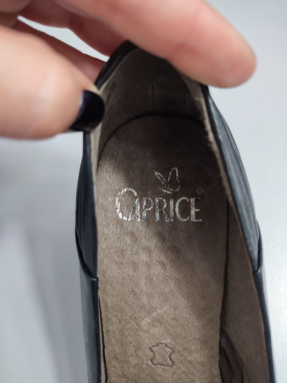 Туфли Caprice лаконичные 37/38  размер