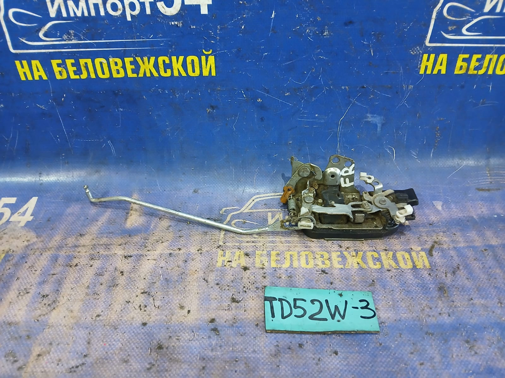 Замок двери передней правой SUZUKI ESCUDO 2000