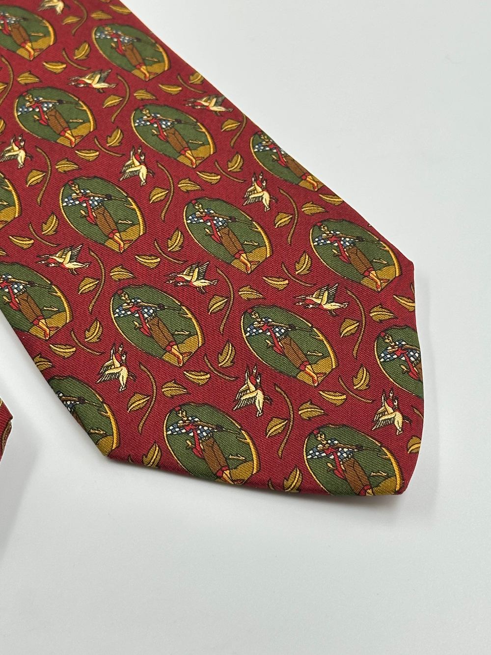 Галстук красный Salvatore Ferragamo