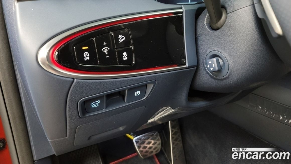 Genesis GV70 2.5T Бензин 2WD (12.2023)