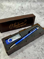 Подарочная ручка флешка 8Gb в красивой коробке