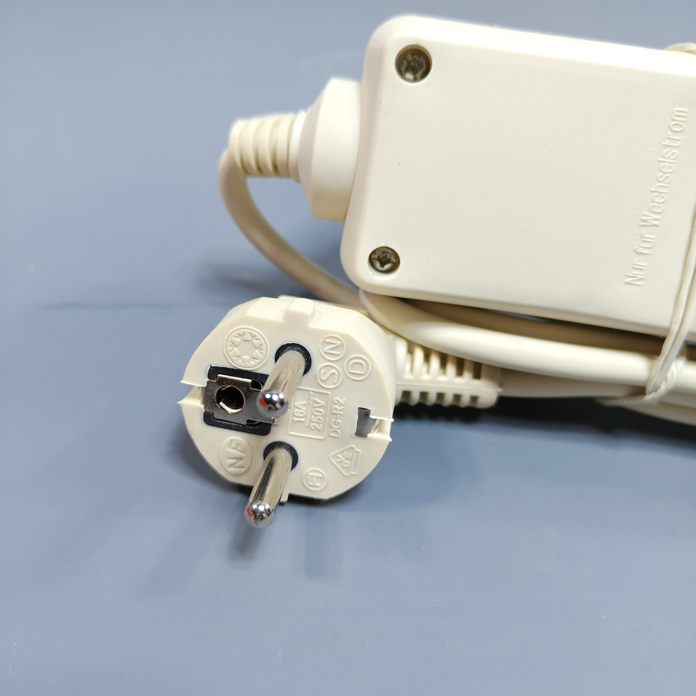 Buro 600-6ft (6 розеток)