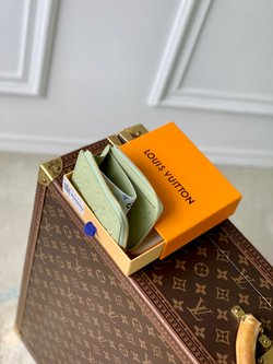 Louis Vuitton Noa Compact Wallet