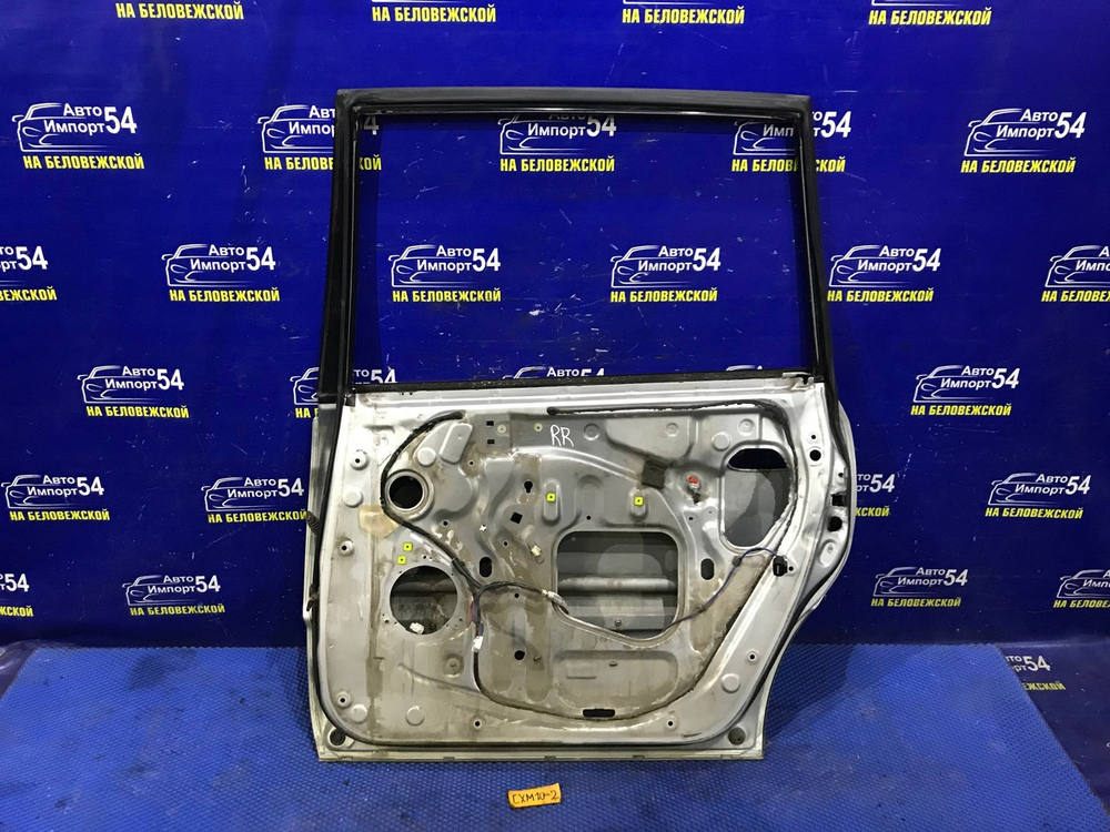 Дверь задняя правая TOYOTA IPSUM 1997