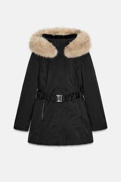 ZARA СТЕГАНАЯ КУРТКА С КАПЮШОНОМ С МЕХОВОЙ ОТДЕЛКОЙ, ЧЕРНЫЙ