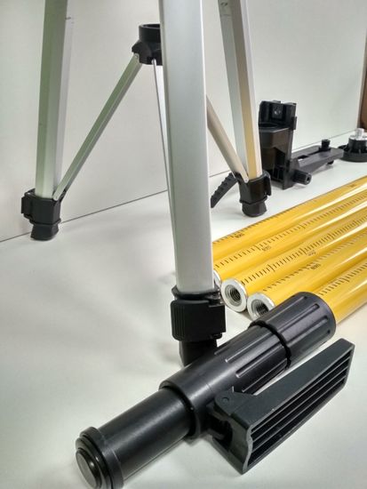 Штанга и тренога для уровня