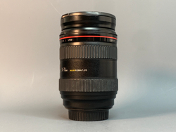 Canon EF 24-70mm 2.8L USM микроцарапки на передней линзе